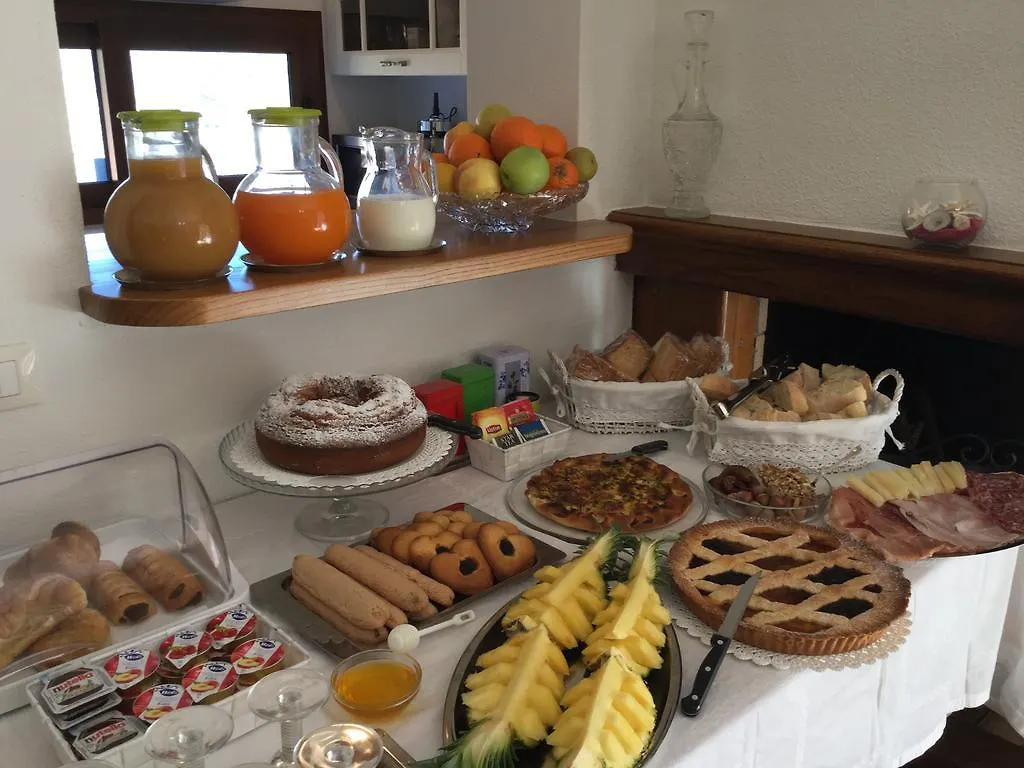 Il Giardino Di Daniela Bed & Breakfast San Teodoro Italy